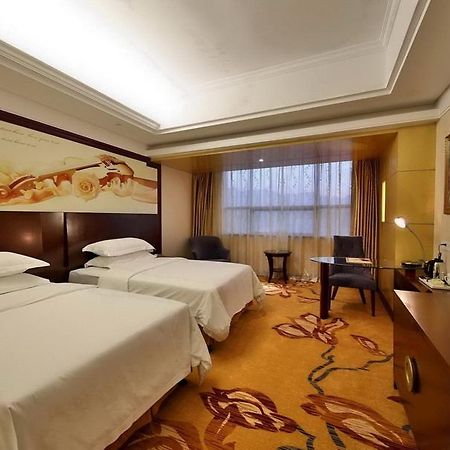 Vienna International Hotel Zhangjiajie Tianmen Mountain Exterior photo