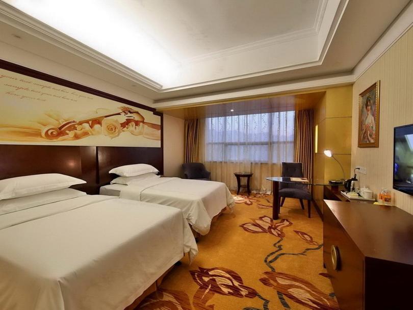 Vienna International Hotel Zhangjiajie Tianmen Mountain Exterior photo