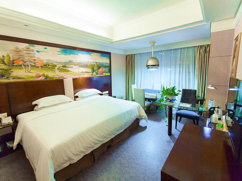 Vienna International Hotel Zhangjiajie Tianmen Mountain Exterior photo