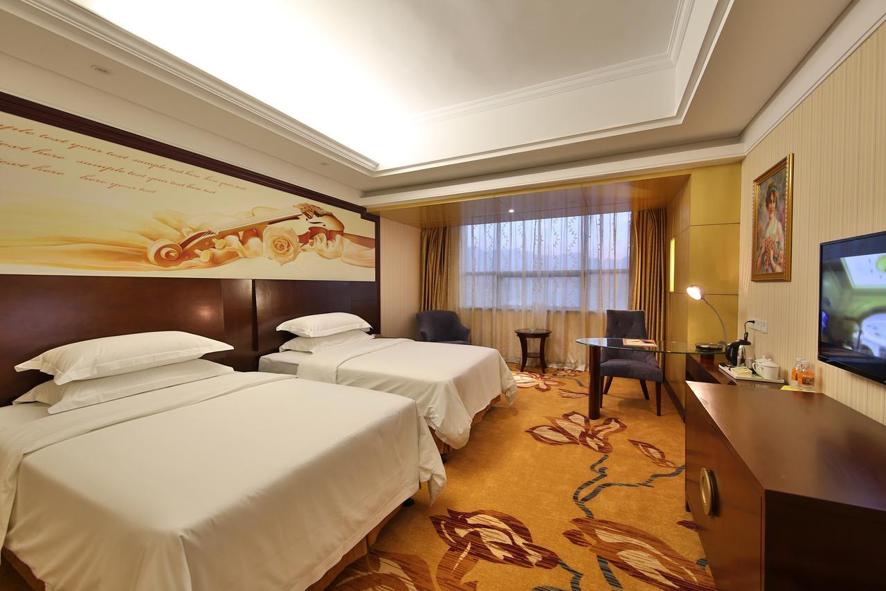 Vienna International Hotel Zhangjiajie Tianmen Mountain Exterior photo