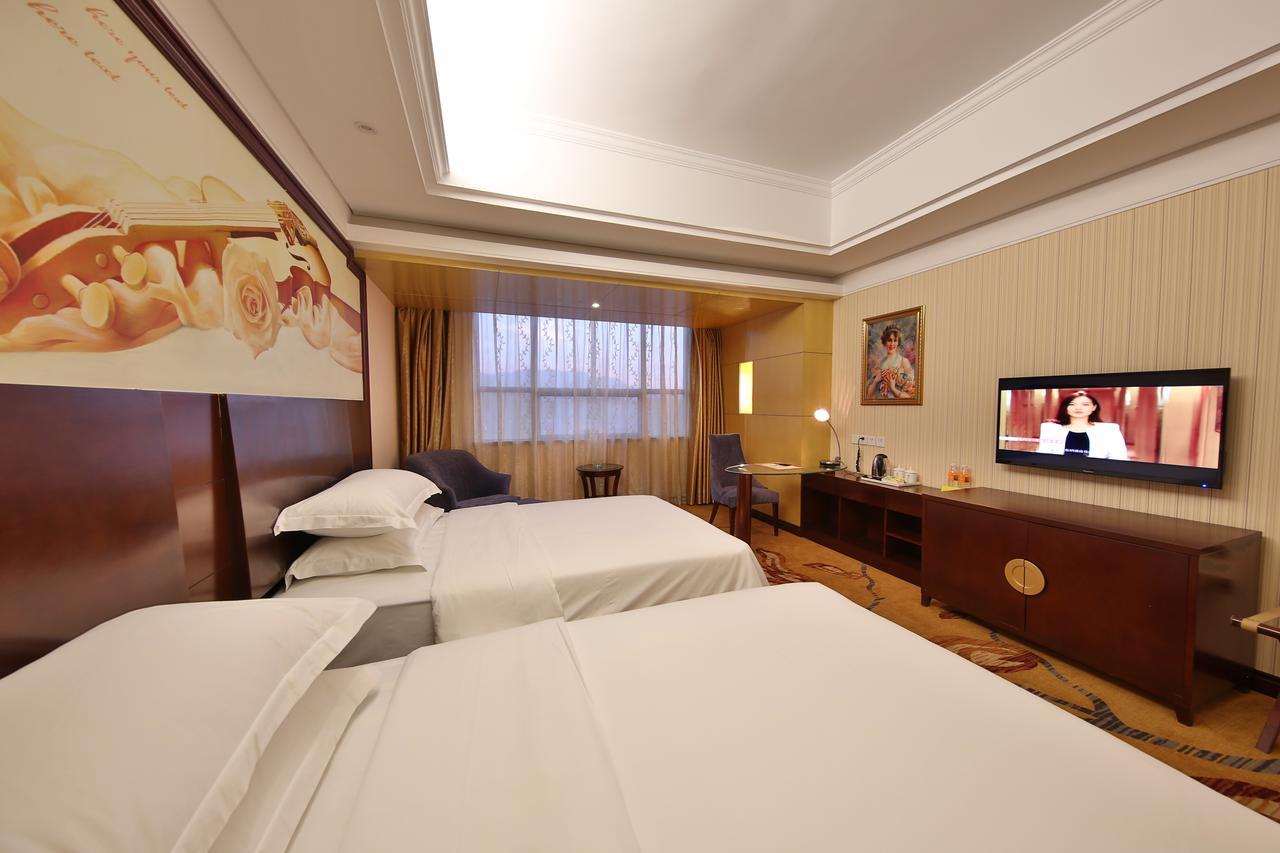 Vienna International Hotel Zhangjiajie Tianmen Mountain Exterior photo